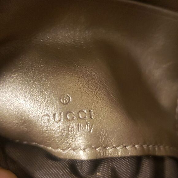 Gucci Vintage GG Monogram Gold Leather Mini Shoulder Bag - Picture 14 of 17